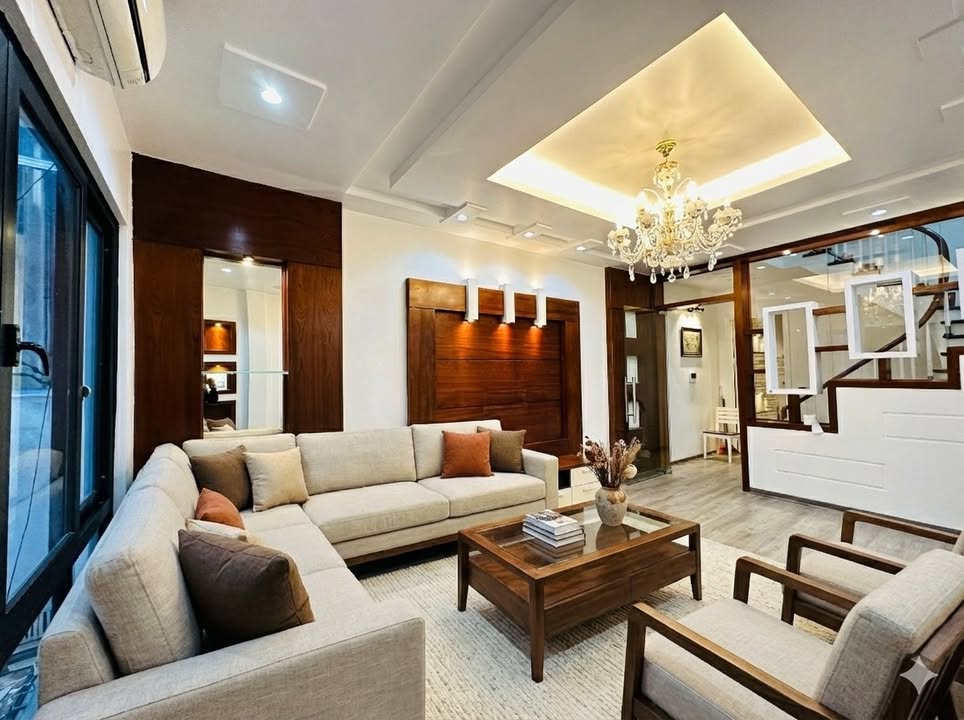 Nhà đẹp 5 tầng Đống Đa 50m² - Thiết kế hiện đại, ô tô đỗ cửa!