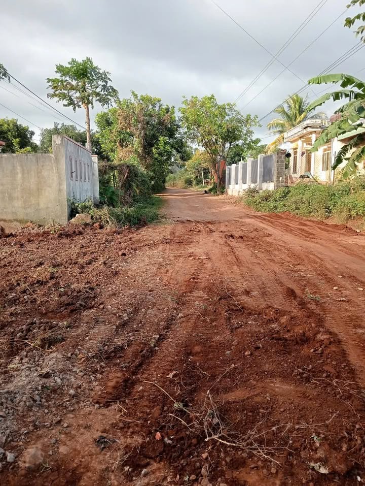 Đất nền Cư M'gar Đắk Lắk 300m² giá 500 triệu - Đường đất đang hoàn thiện!