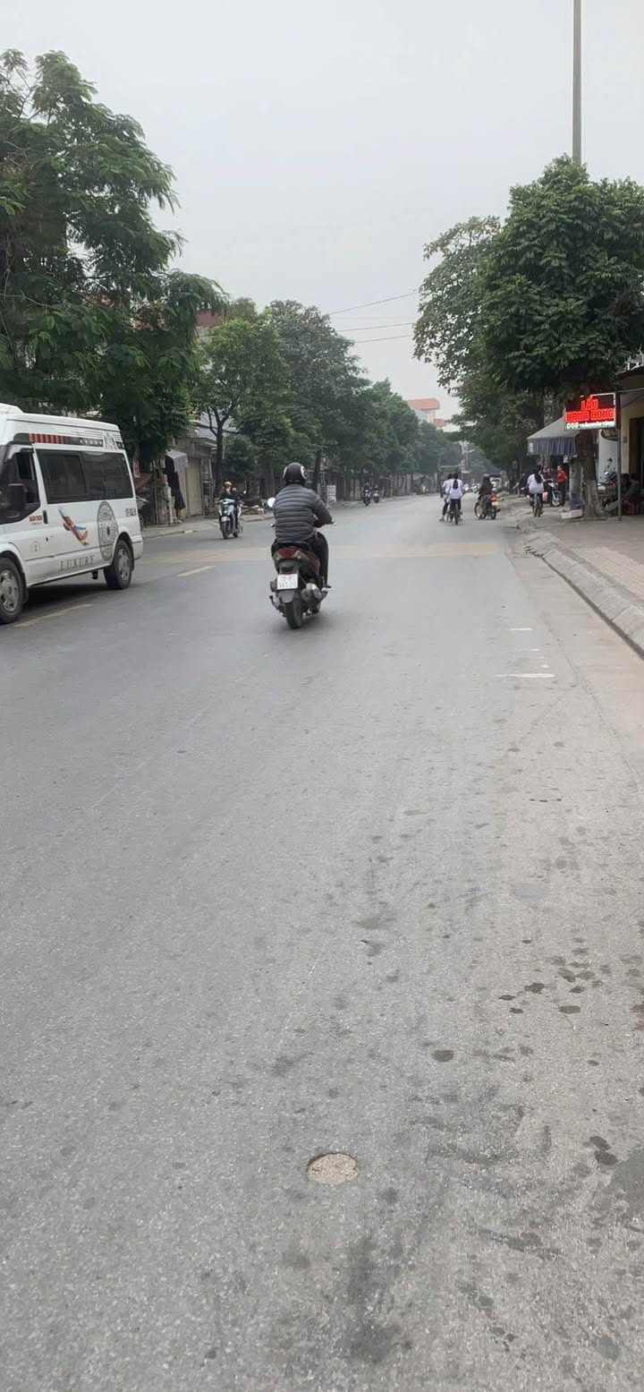 Nhà mặt đường Trần Nhân Tông, Kiến An 100m² - Kinh doanh ngay!