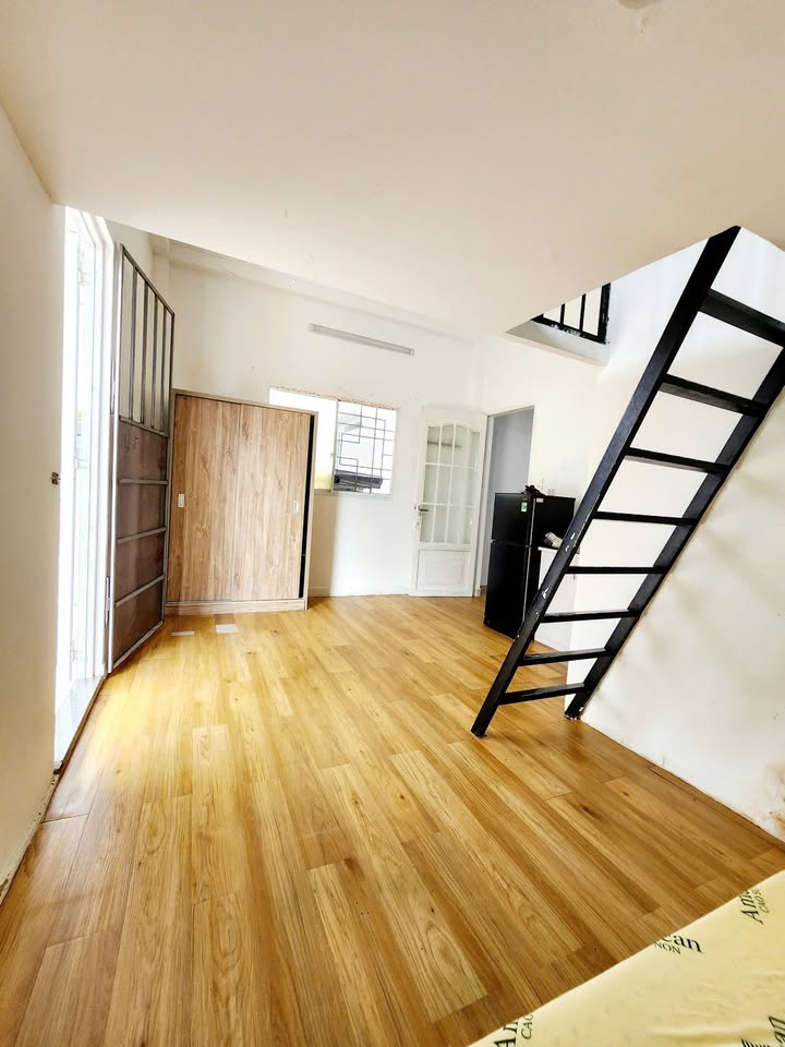 Căn hộ cho thuê tại 320 Nguyễn Gia Trí, Bình Thạnh - Full nội thất tiện nghi, ban công siêu rộng!