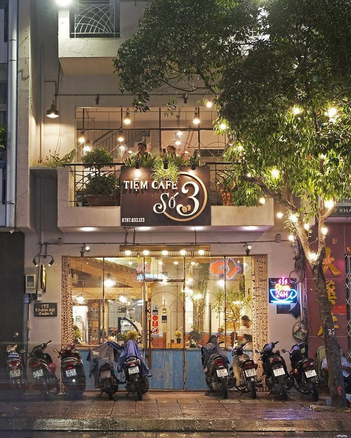 Mặt bằng cafe cho thuê trung tâm Hoàn Kiếm 120m² - Vị trí đắc địa, khách ổn định!