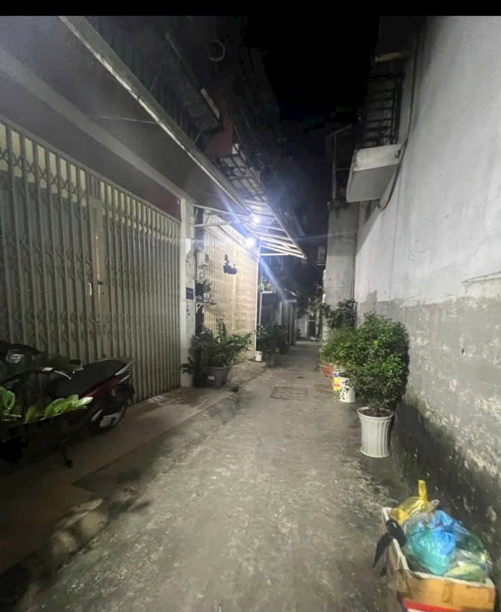 Nhà Trường Chinh, Quận 12, 30m², giá 2.6 tỷ - Sổ hồng chính chủ, an ninh tuyệt đối!