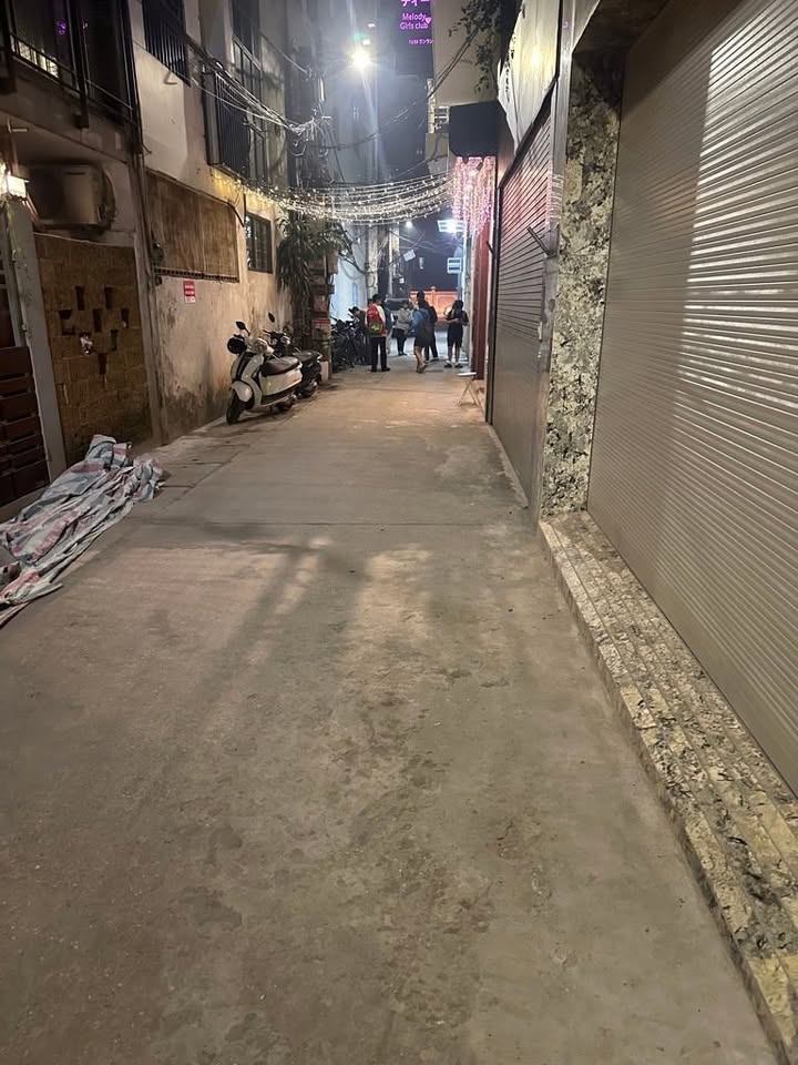 Nhà phố Linh Lang Ba Đình 80m² - Mặt tiền 4.5m - Kinh doanh tốt