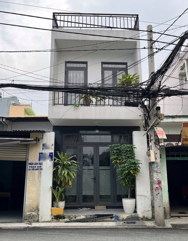 Nhà 3 tầng Âu Cơ P10, Tân Bình 52.5m² giá 6.4 tỷ - Phù hợp ở và kinh doanh!