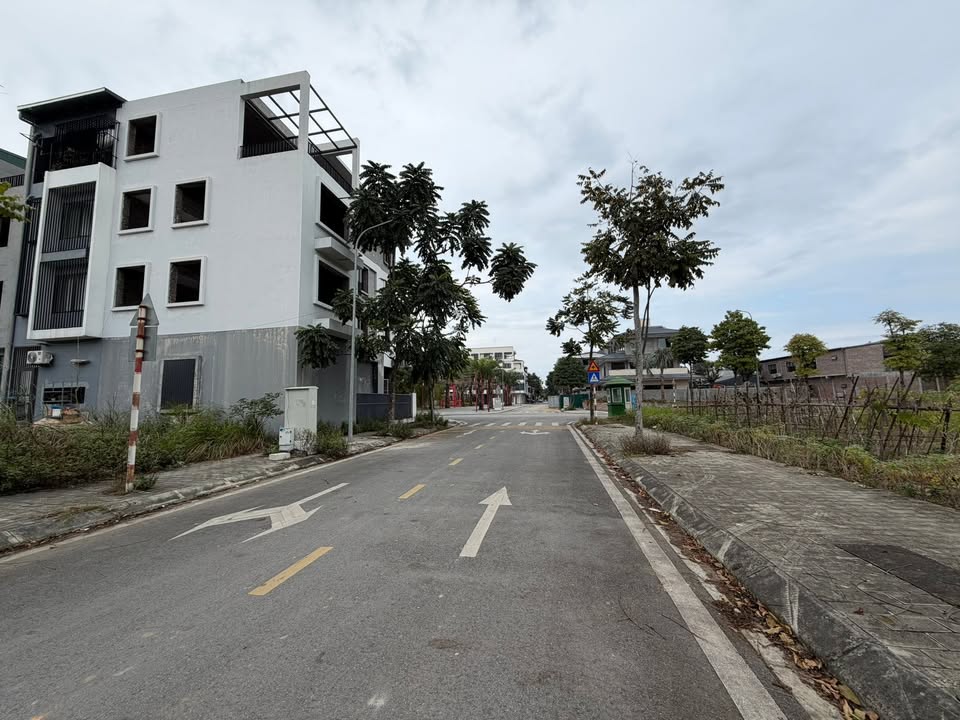 Lô Đất KĐT Lạc Ngàn, Việt Trì 80m² giá 4 tỷ - Hạ tầng đồng bộ, tiện ích đầy đủ!