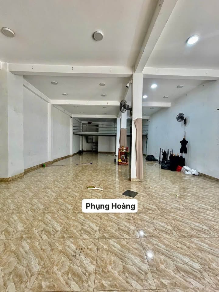 Cho thuê mặt bằng Nguyễn Thị Minh Khai 170m² giá 20 triệu - Kinh doanh ngay!