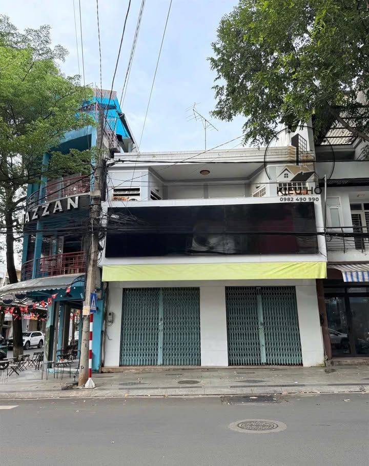 Cho thuê nhà nguyên căn Trần Phú 200m² giá 30 triệu - Mặt tiền sầm uất ngay trung tâm phố cổ!