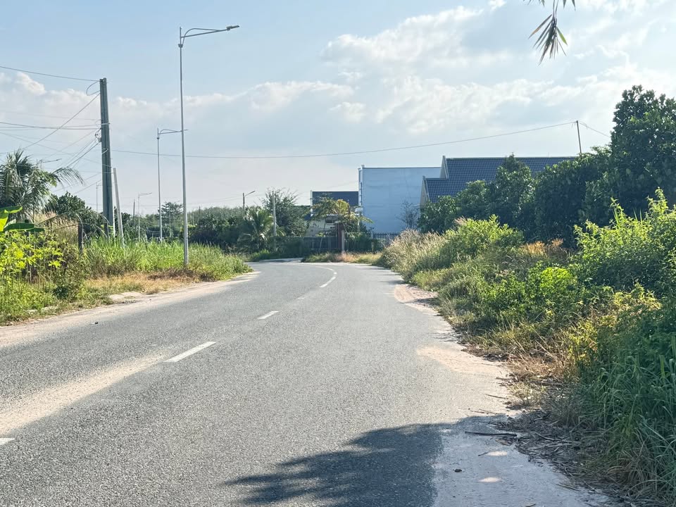 Đất kinh doanh Đường Ngô Tất Tố, Chơn Thành 48400m² giá 1 tỷ - Cơ hội đầu tư hấp dẫn!