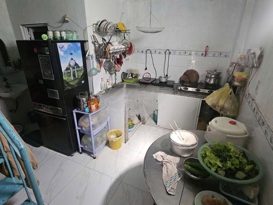 Nhà hẻm Bùi Công Trừng, Hóc Môn 60m² giá 2.5 tỷ - Sổ hồng riêng, an ninh tốt!