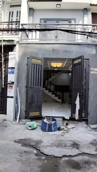 Nhà 2 lầu hẻm 6m đường Huỳnh Thị Hai, Tân Chánh Hiệp, Q12 - Giá chỉ 1.98 tỷ