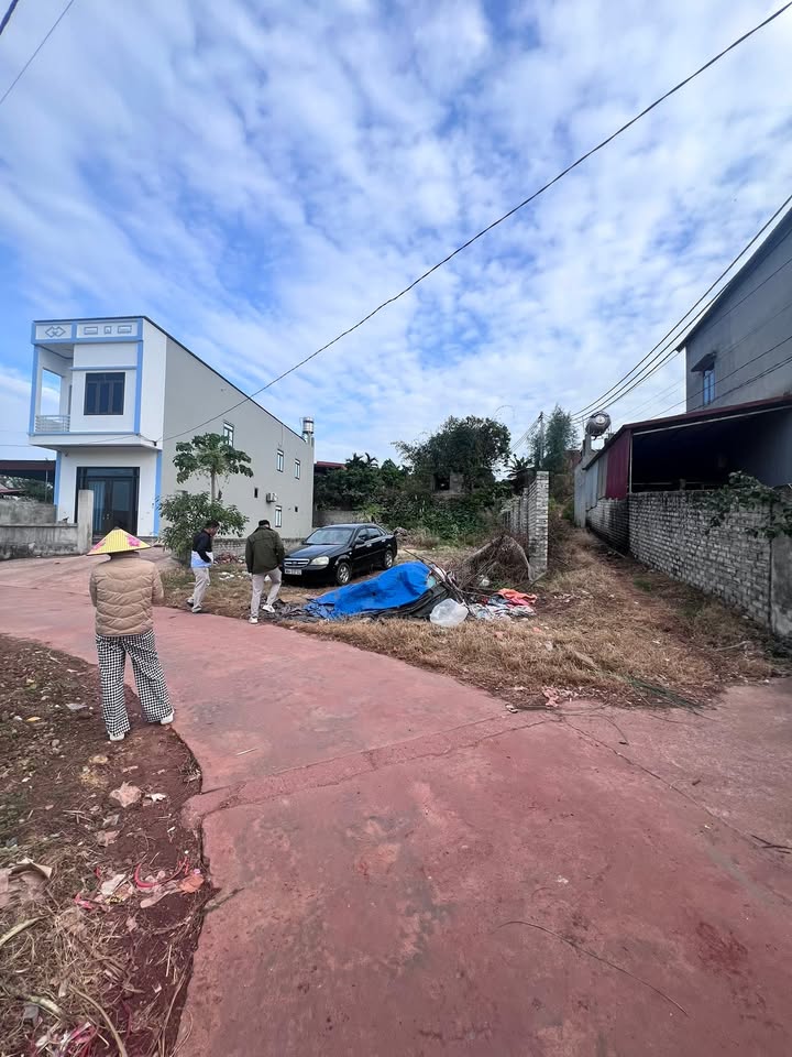 Đất nền Lục Nam Bắc Giang 266.8m² giá 1 tỷ - Lô góc 2 mặt tiền hấp dẫn!