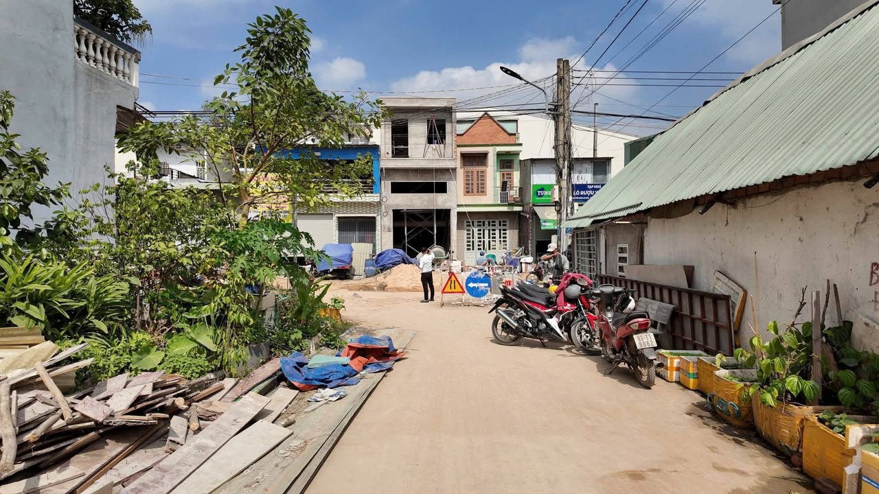 Đất 2 mặt tiền Bình Chuẩn, Thuận An 77m² giá 3.1 tỷ - Cơ hội đầu tư tuyệt vời!