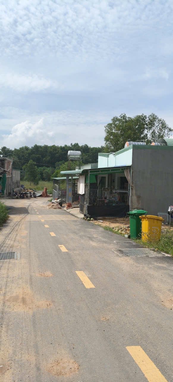 Nhà trọ Uyên Hưng Tân Uyên 320m² giá 6 tỷ - Đầu tư sinh lời ngay!