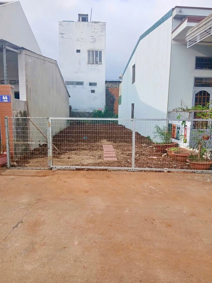 Nhà mặt tiền chợ AmaJhao Buôn Ma Thuột 95m² giá 3.699 tỷ - Cơ hội đầu tư tuyệt vời!