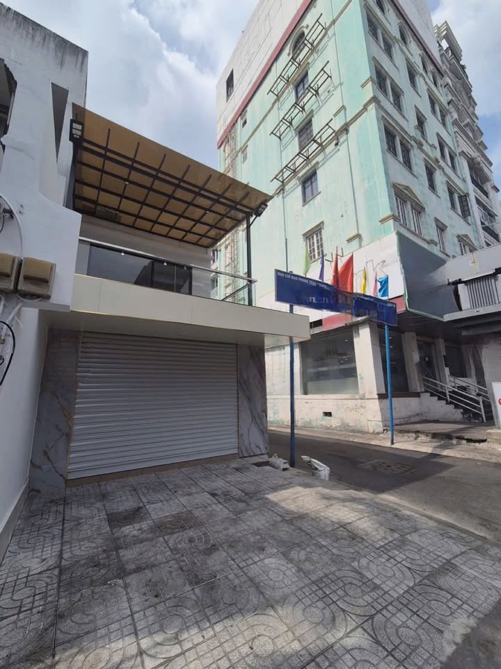 Nhà nguyên căn góc 2 mặt tiền Sư Vạn Hạnh, Quận 10, diện tích 72m² - Kinh doanh đa ngành nghề!