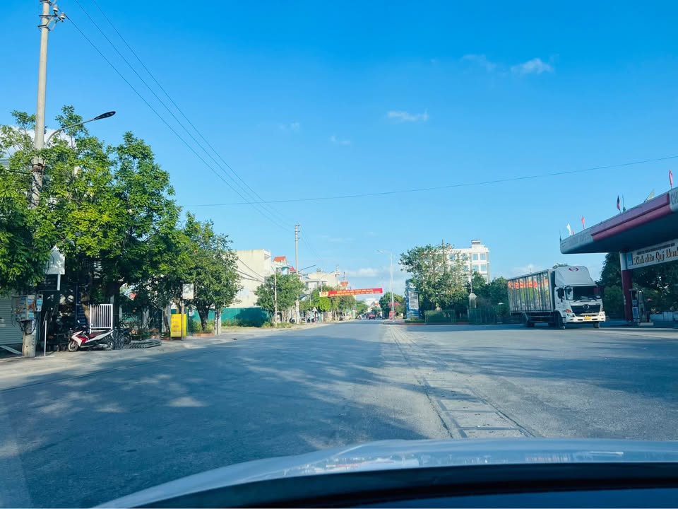 FrontHouse mặt đường Vũ Lạc Thái Bình 84m² giá chỉ 3xx triệu - Đầu tư sinh lời tốt!