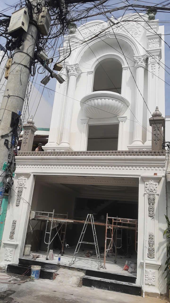 Nhà bán Bình Tân 104.4m² giá 8.2 tỷ - Thiết kế hiện đại, đường thông thoáng!