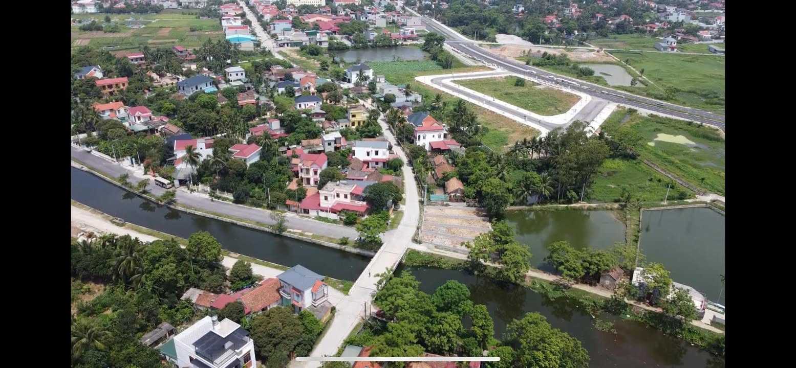 Lô đất Bút Sơn 157.5m² giá 1.7 tỷ - Đầu ve view sông Gòng!
