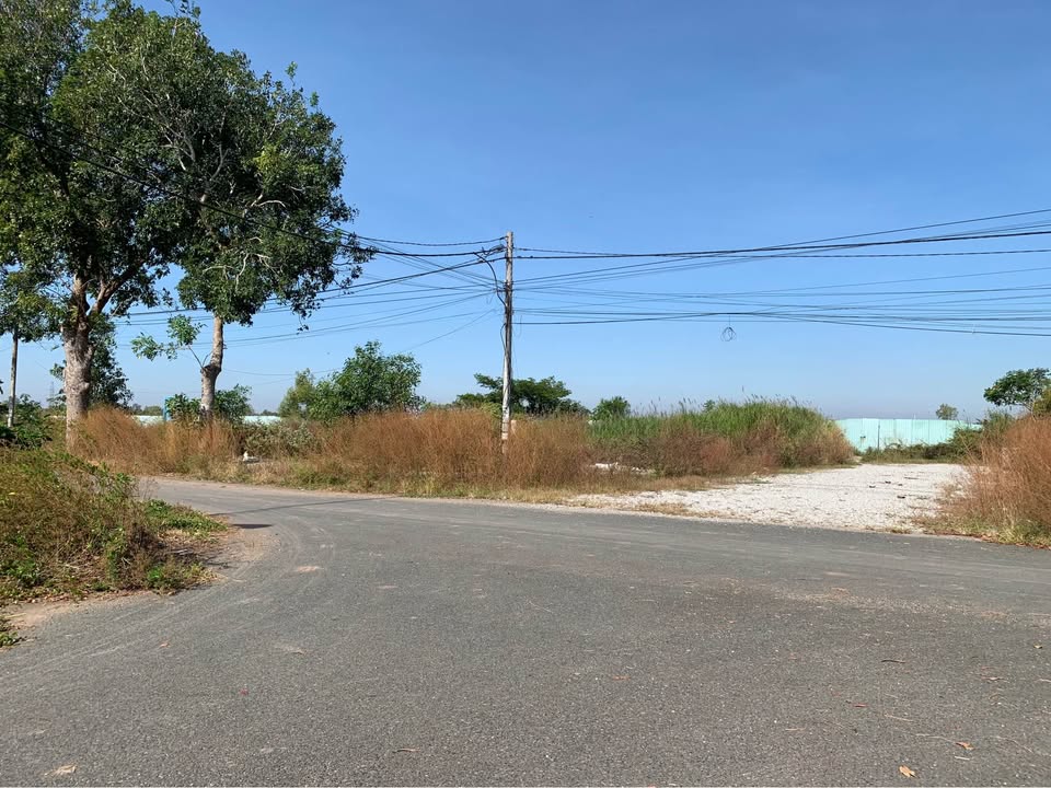 Đất nền 3 mặt tiền tại Châu Đốc 636m² giá thỏa thuận - Cơ hội đầu tư hiếm có!