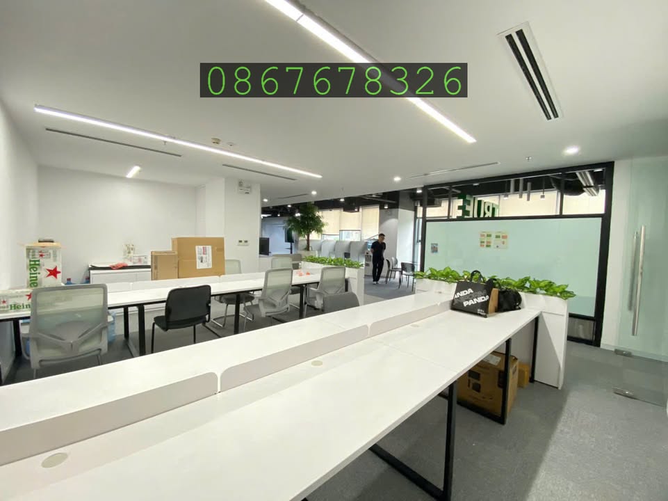 Cho thuê văn phòng Lê Văn Lương quận Thanh Xuân 150m² giá 50 triệu - Văn phòng chuyên nghiệp, vào làm ngay!