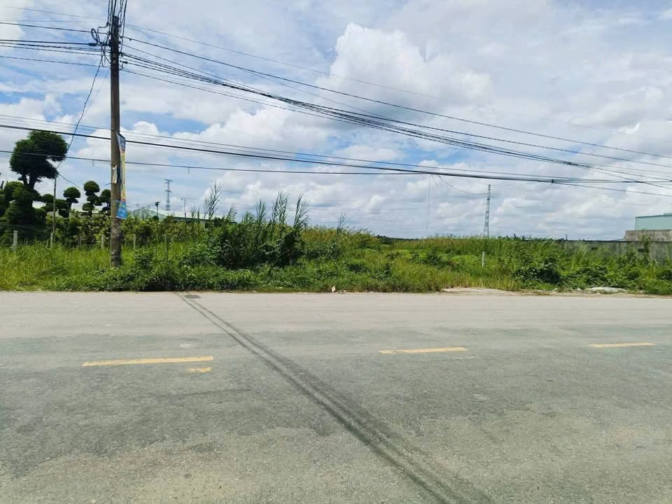 Đất thổ cư mặt tiền Nguyễn Hữu Trí Bến Lức 280m² giá 8,7 tỷ - Cơ hội đầu tư hấp dẫn!