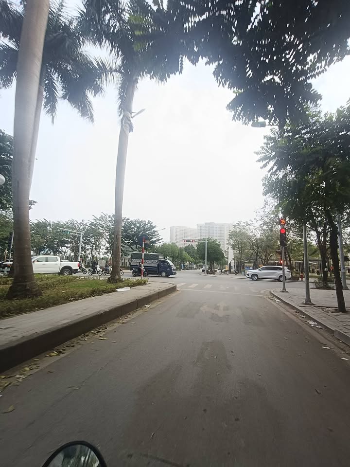 Nhà phố KĐT Đô Nghĩa Hà Đông 75m² giá 15,8 tỷ - Đường nội khu rộng rãi, ô tô đỗ cửa!