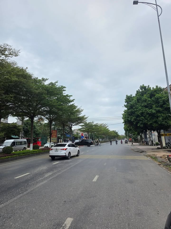 Nhà 4 tầng tại Thị Trấn Lim, Tiên Du, Bắc Ninh 79m² - Kinh doanh sầm uất!