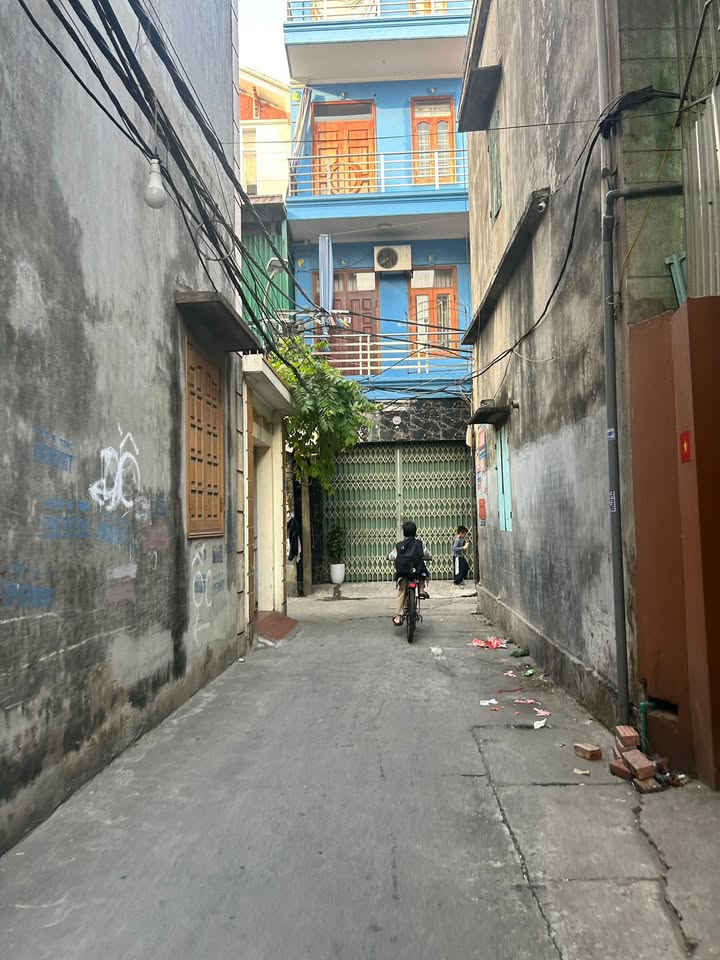 Đất bán Đình Bảng, Từ Sơn 70m² - Sẵn sàng ở ngay với nhà cấp bốn!