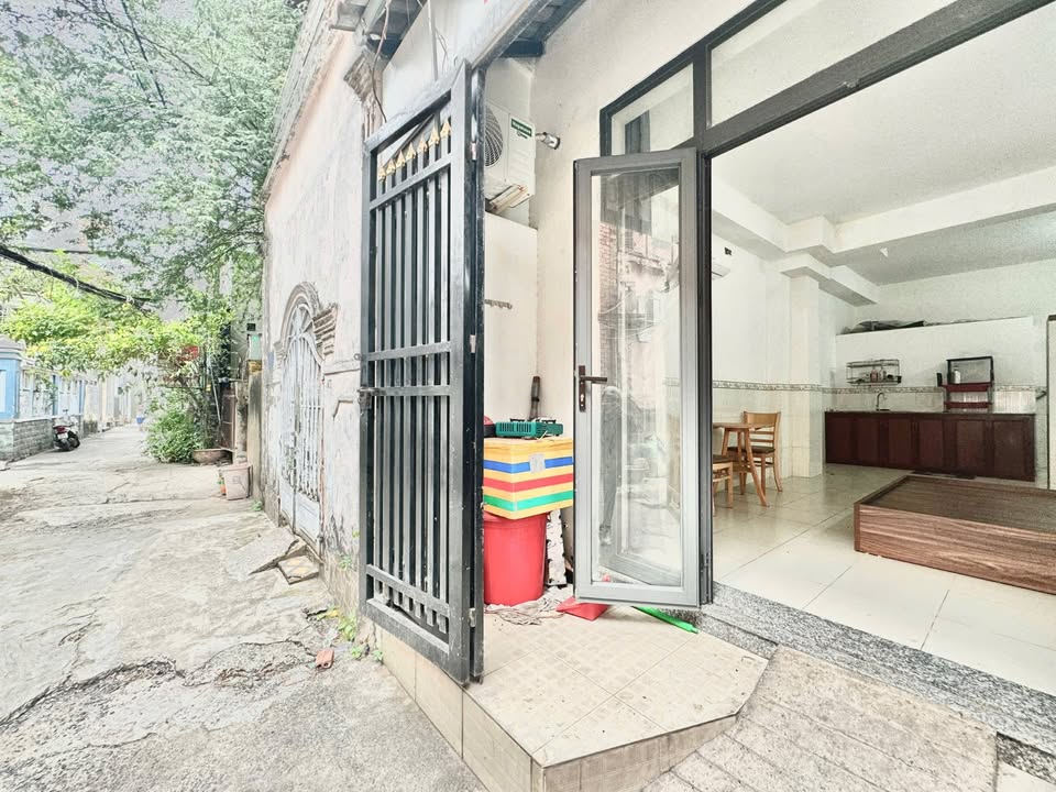 Nhà Studio cho thuê tại Tây Thạnh - Tân Phú, giá mềm, giảm 300k tháng đầu tiên!