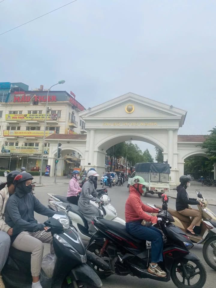 Cho thuê tòa nhà 225m² tại KDT Đô Nghĩa - Địa điểm kinh doanh lý tưởng!