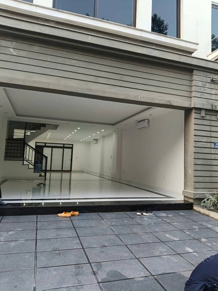 Cho thuê nhà mặt đường Lê Trọng Tấn, quận Hà Đông, 114m² - Giá chỉ 30 triệu/tháng!