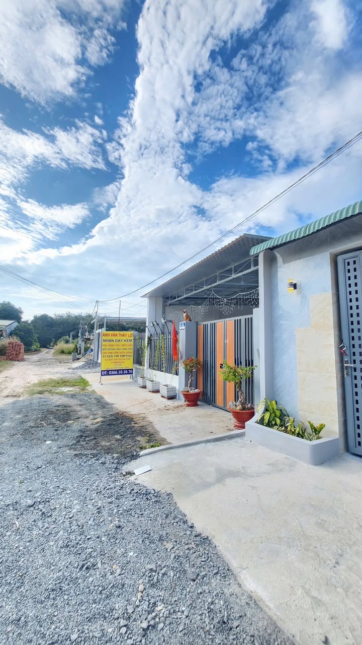 Nhà phố Long Hoa, Tây Ninh 175m² giá 1.49 tỷ - Không thể bỏ lỡ cơ hội vàng!