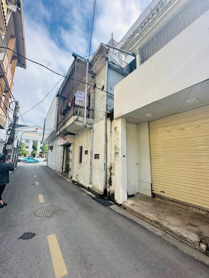 Nhà 2 tầng Nguyễn Thị Minh Khai, TP Vinh 120.8m² giá 8 tỷ - Vị trí trung tâm kinh doanh đắc địa!