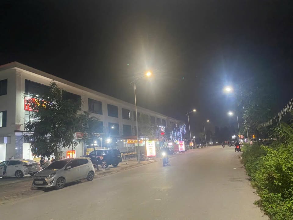 Shophouse khu CN Nội Hoàng 216m² giá 2 tỷ - Đầu tư sinh lời tuyệt vời!