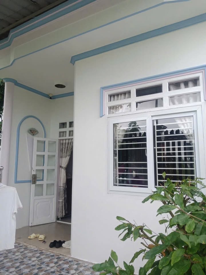 Nhà cấp 4 Bình Thủy Cần Thơ 100m² giá 2.799 tỷ - Diện tích rộng, tiện ích đầy đủ!