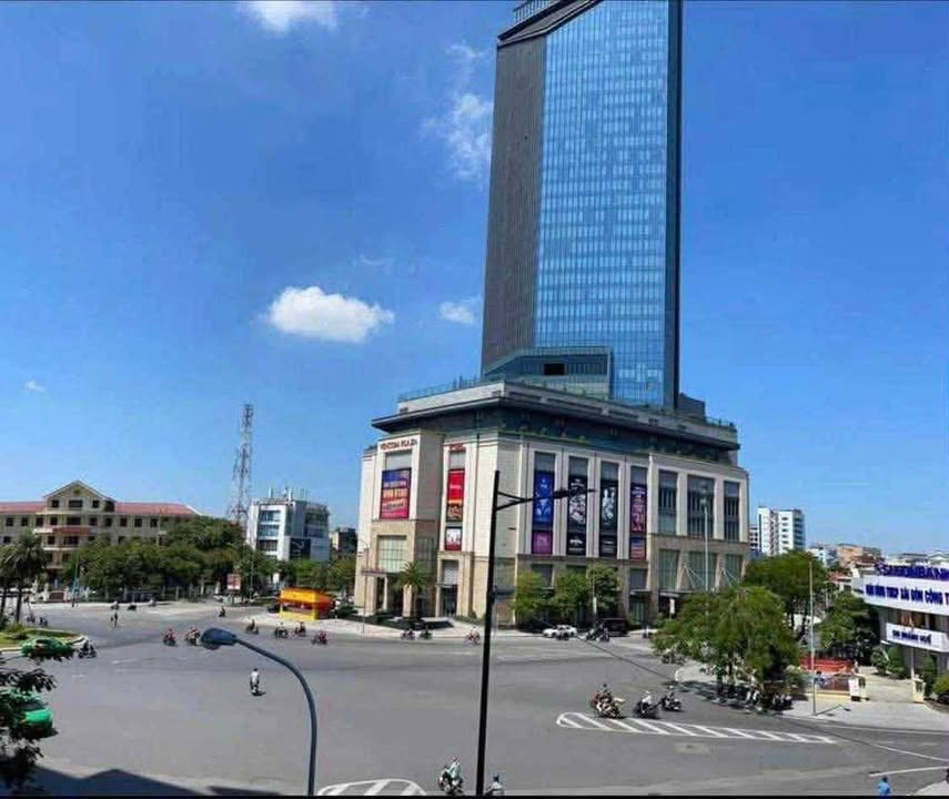 Đất mặt tiền đường Hùng Vương, Huế 263m² - Kinh doanh sầm uất, vị trí đắc địa!