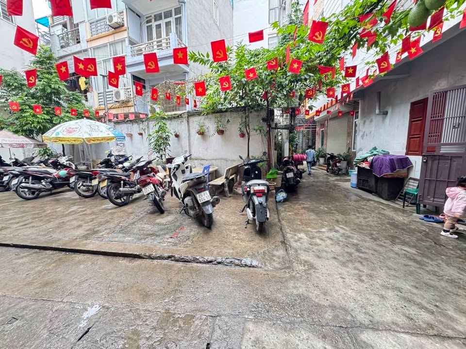 Nhà phố Đội Cấn, Ba Đình 23m² giá 5.2 tỷ - Cực hiếm, Lô góc thoáng đãng!