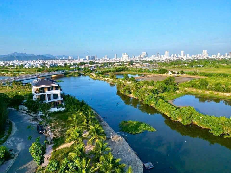 Bán lô đất biệt thự 300m² tại KĐT Ven Sông Tắc, Nha Trang - Giá chỉ 9 tỷ VND!