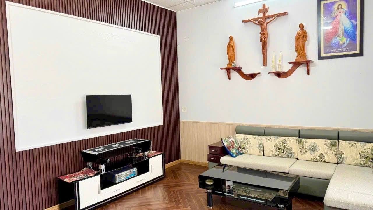 Nhà sân vườn Nguyễn Tri Phương, Lộc Tiến, Bảo Lộc 325m² giá 2.8 tỷ - Sẵn thổ cư, thiết kế đẹp!