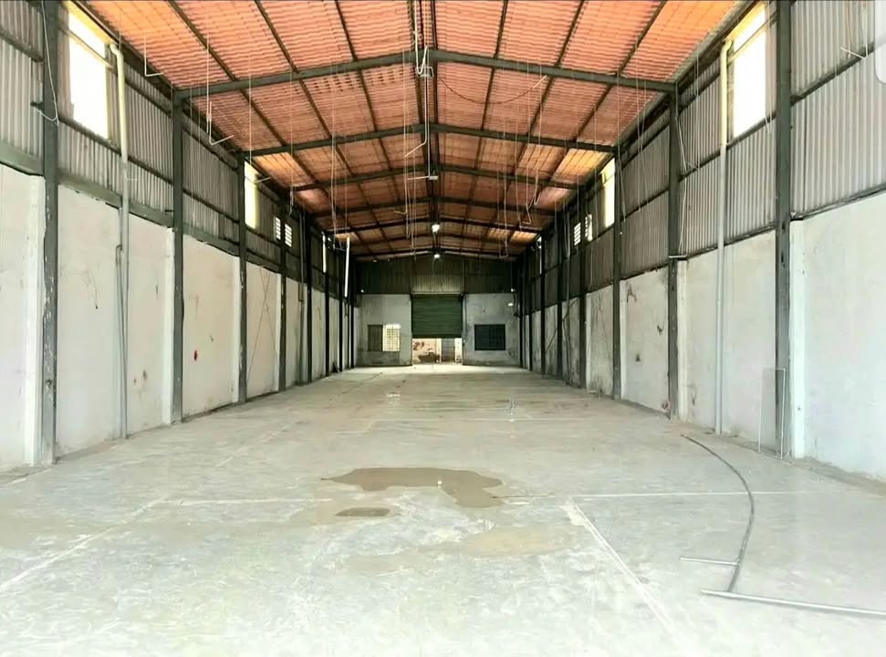 Kho xưởng mặt tiền đường Phạm Văn Hai, Bình Chánh 500m² giá 11 tỷ - Đầu tư sinh lời ngay!
