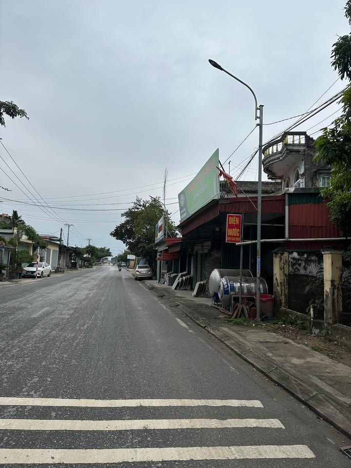 Đất nền quốc lộ 37B Ý Yên 98m² giá 2 tỷ - Kinh doanh sầm uất!