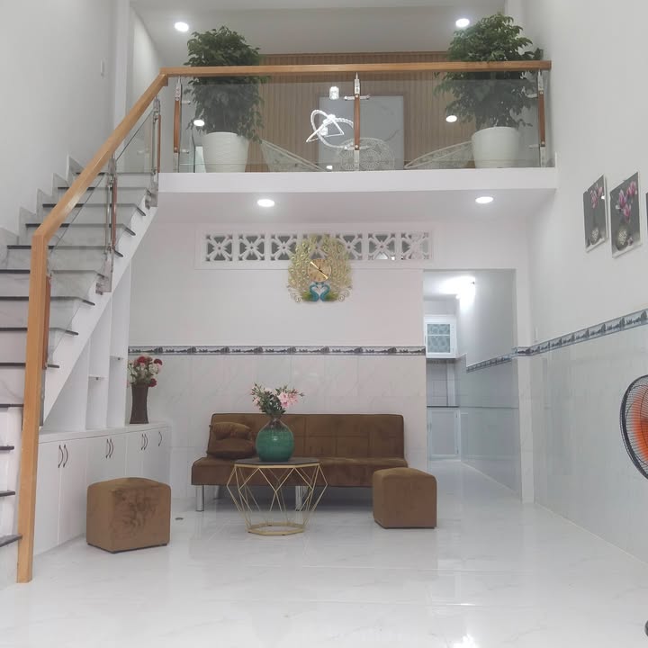 Nhà riêng Hóc Môn 40m² giá 2.6 tỷ - Nhà mới, dọn vào ở ngay!