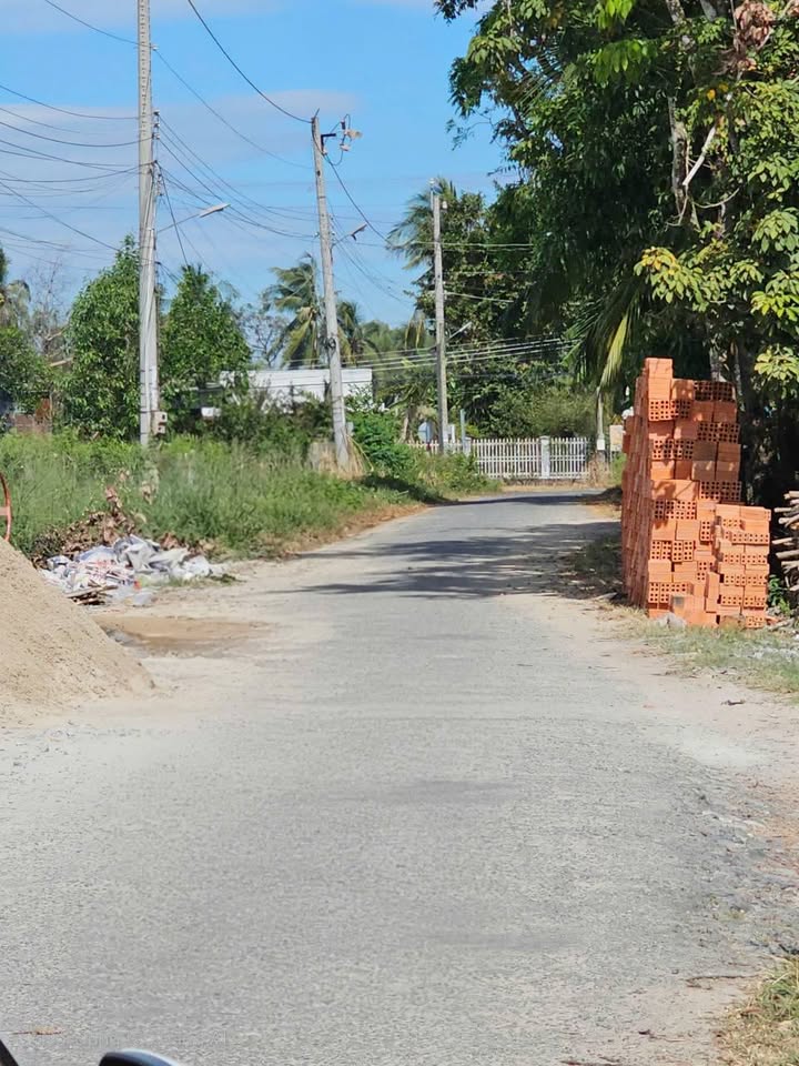 Đất thổ cư 400m² Hẻm 8 Nguyễn Văn Cừ - Giá chỉ 190 triệu - Cơ hội đầu tư hiếm có!