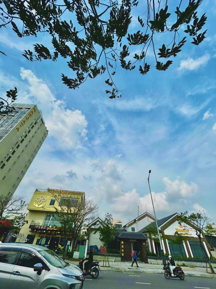 Bán đất biệt thự đường Hồ Nghinh 292,5m² giá 73.125 tỷ - Vị trí sát công viên Biển Đông!