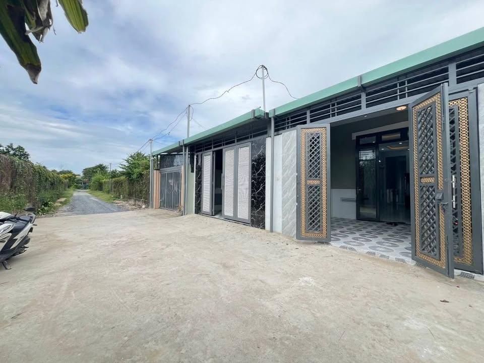 Nhà đẹp Trảng Bàng 105m² giá 1.25 tỷ - Full nội thất, ô tô vào tận nhà!