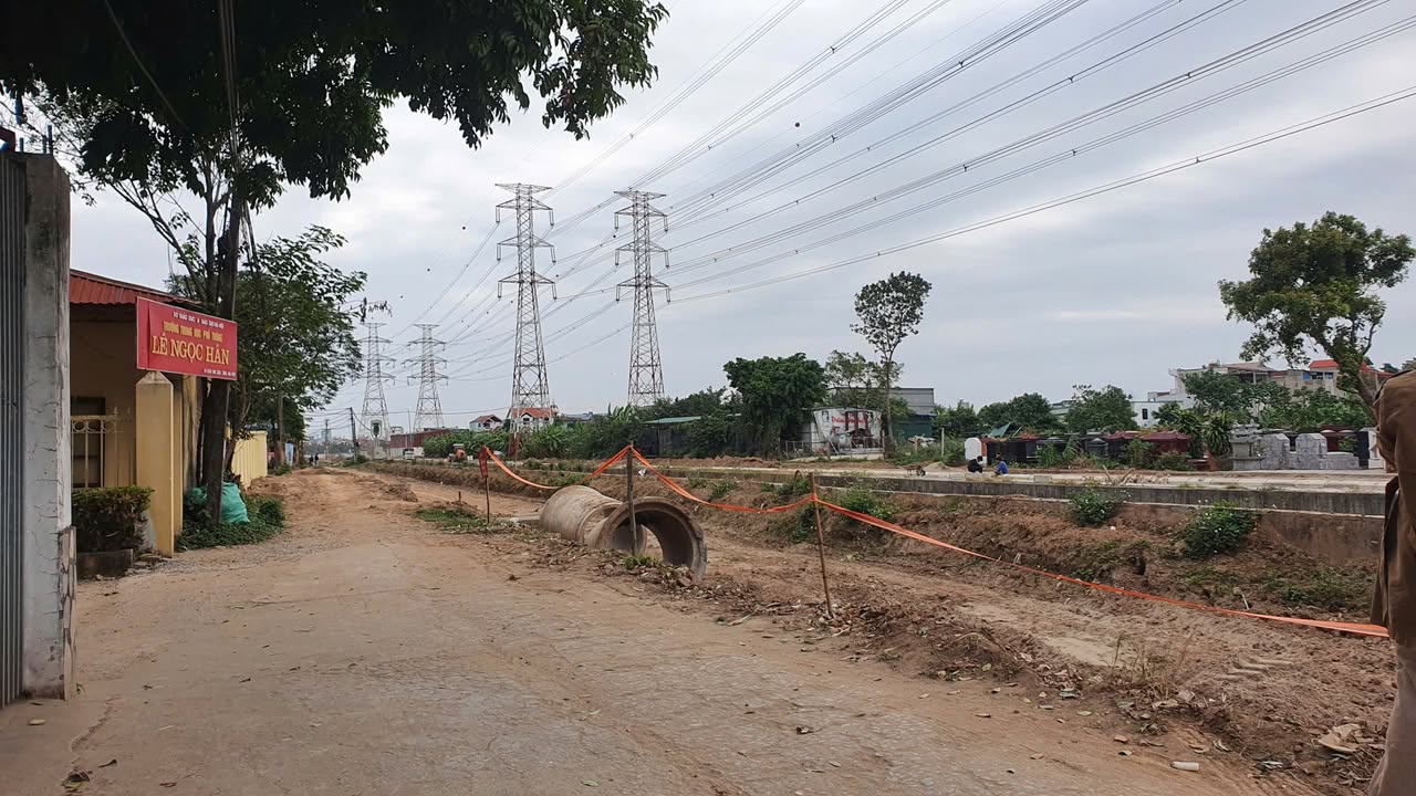 Lô Đất Kinh Doanh Tại Yên Viên 70m² Giá 7 tỷ - Ô Tô Vào Thoải Mái