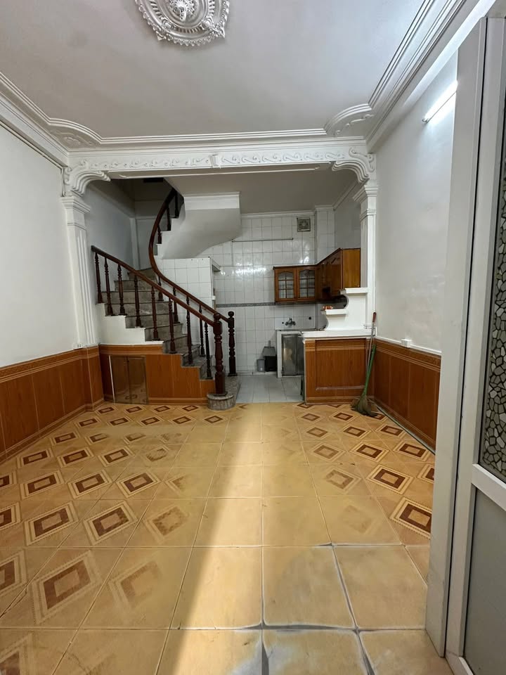 Nhà nguyên căn 4 tầng Đỗ Thuận, Hai Bà Trưng 30m² giá 8.5 triệu - Nhà mới sơn, tiện nghi đầy đủ!