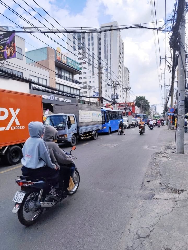 Nhà mặt tiền Âu Cơ, Tân Bình, 130m² giá 21 tỷ - Cơ hội đầu tư hiếm có!