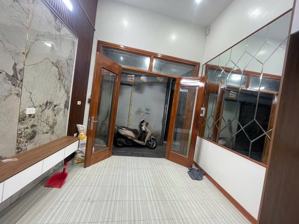 Nhà cho thuê Ngõ Chùa Liên Phái, Bạch Mai 30m² giá 12 triệu - Sẵn sàng vào ở ngay!