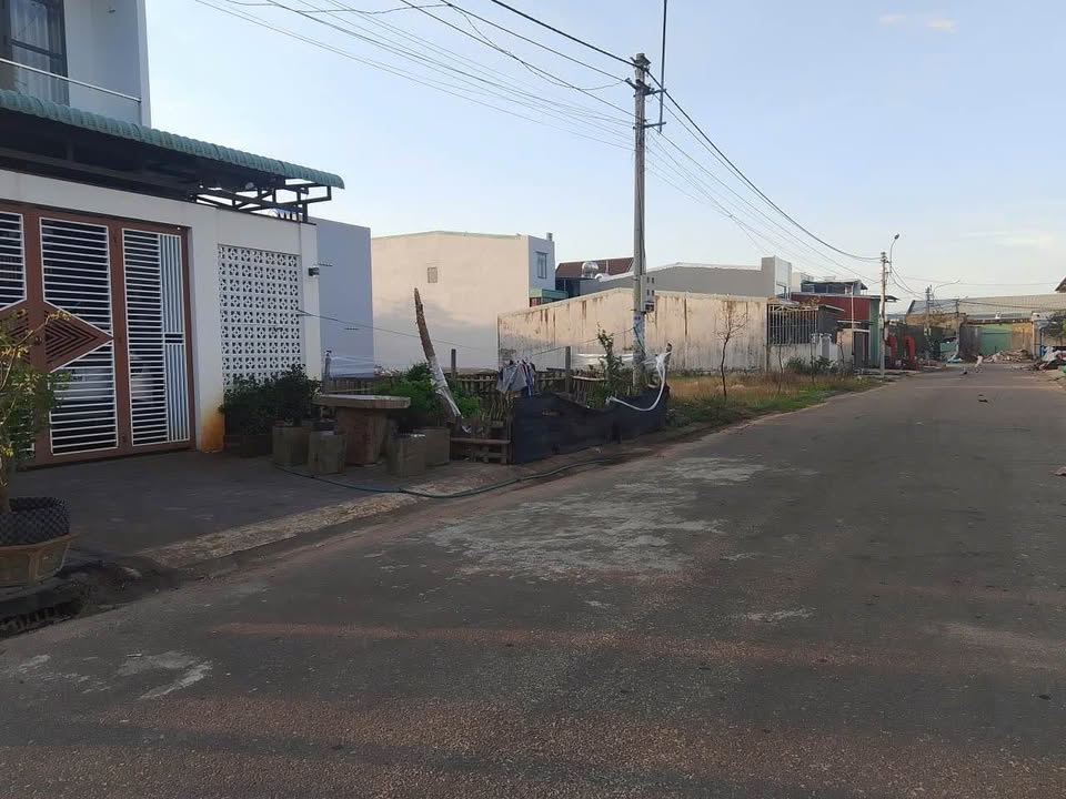 Đất nền Bùi Thị Xuân 120m² giá 1 tỷ - Sổ hồng chính chủ, cơ hội đầu tư tuyệt vời!